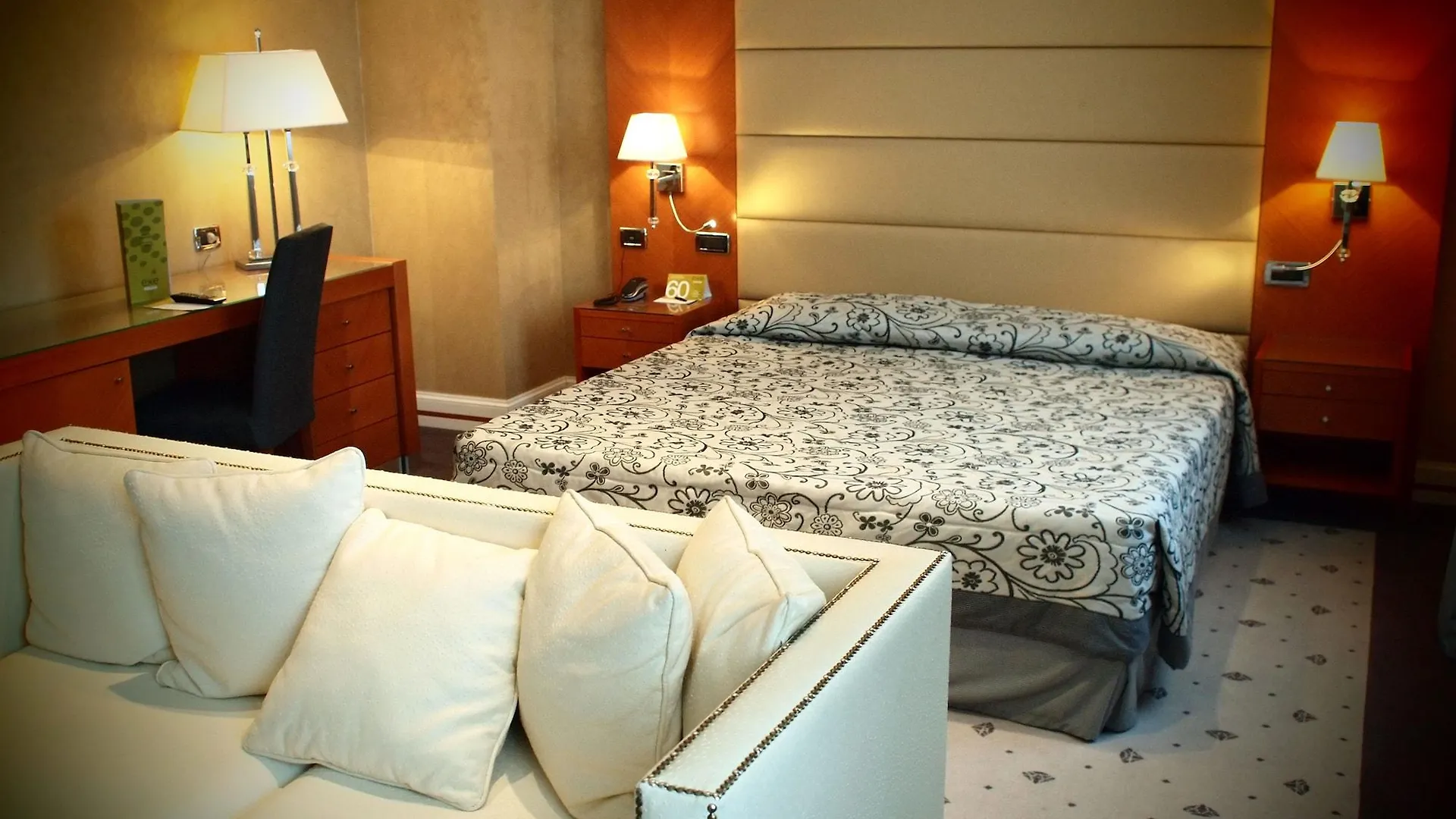 Hotel Perusia Perugia 4*,  Italia