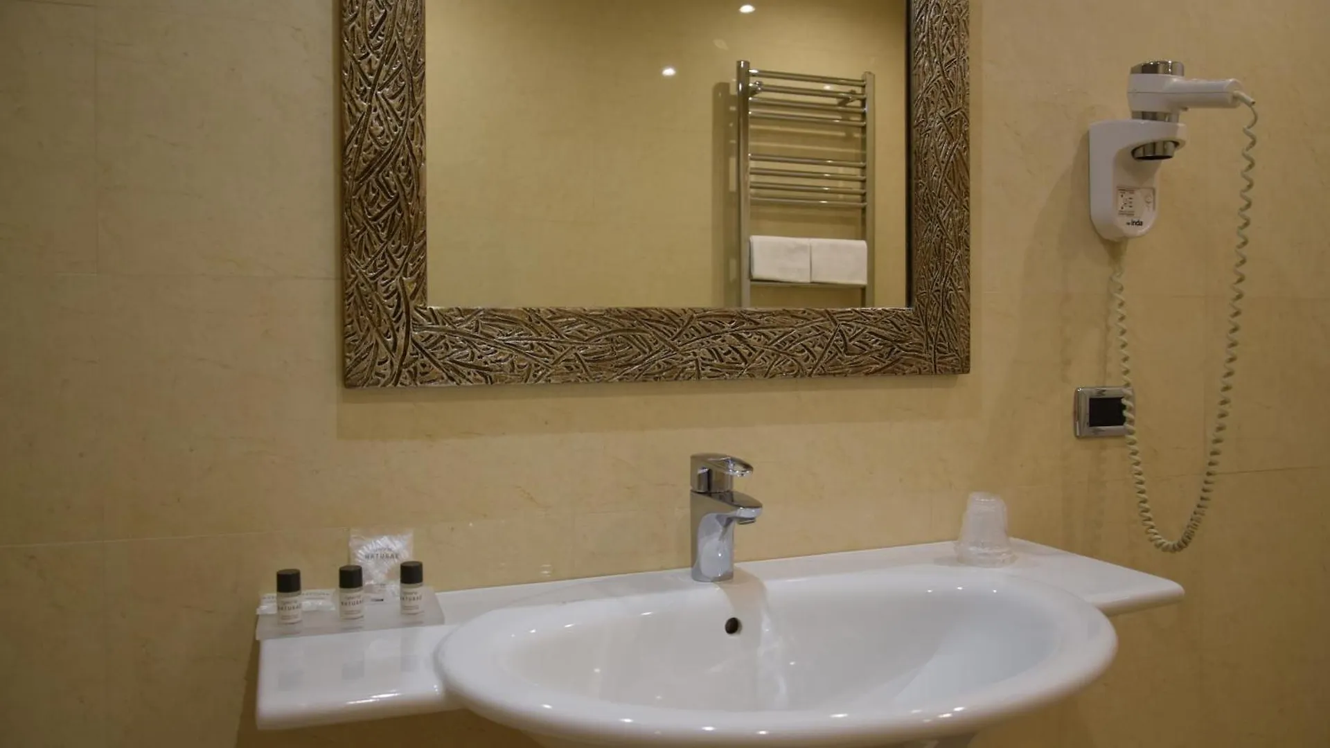 Hotel Perusia Perugia 4*,  Italia